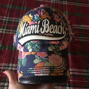 Robin Ruth Miami Beach 🏖 🧢
